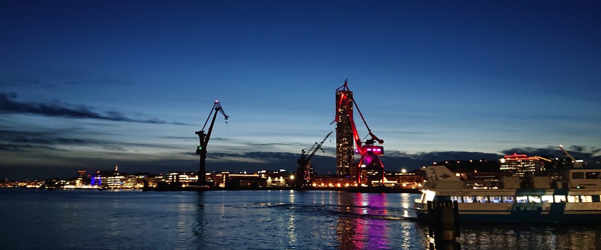 Lundbyvassen cranes at night Gothenburg