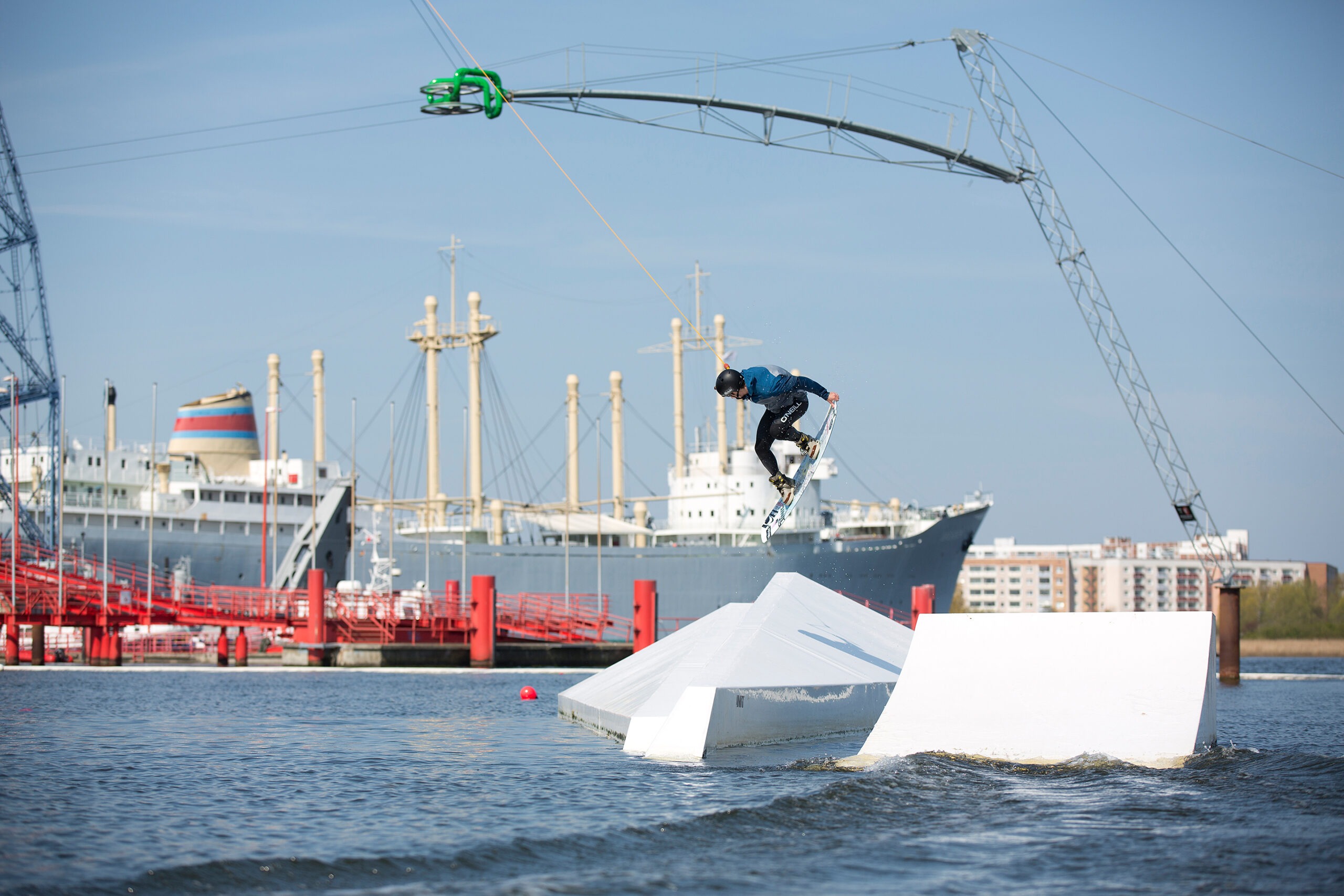 Wakeboard action at harbour wakepark